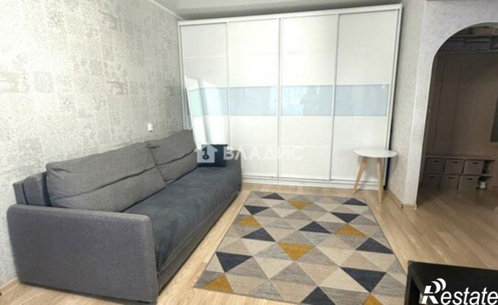 2-комн квартира пр-кт Октября, 21/3,  д. 21/3