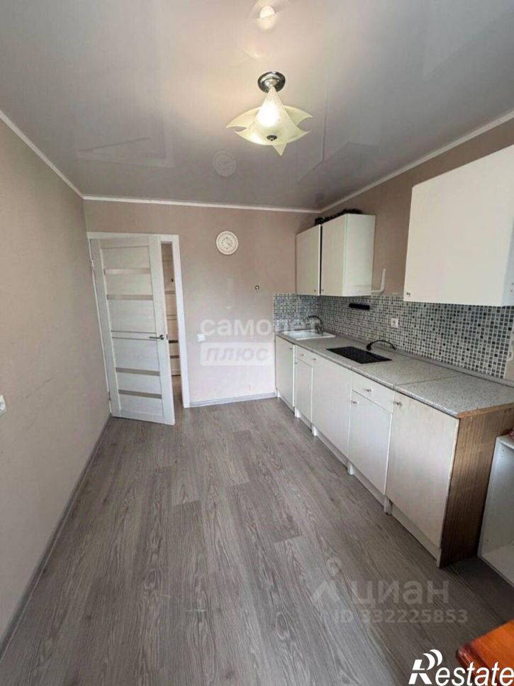 3-комн квартира ул Ахметова, 318/1,  д. 318/1