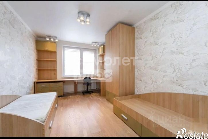 3-комн квартира ул Рихарда Зорге, 63/5,  д. 63/5