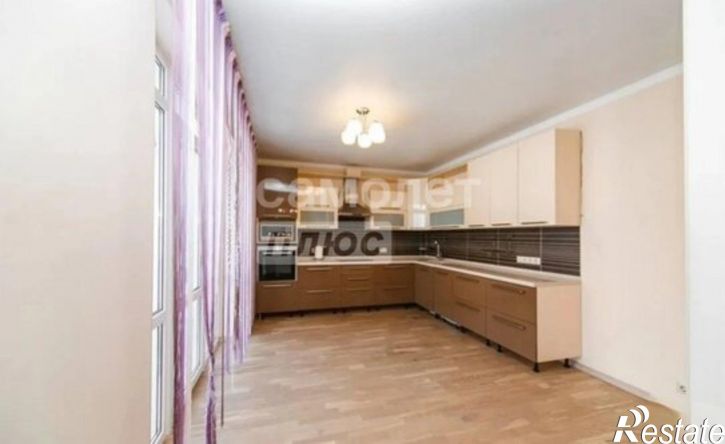3-комн квартира ул Рихарда Зорге, 63,  д. 63