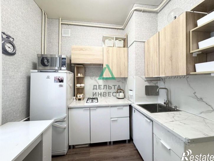2-комн квартира ул Короленко, 1,  д. 1