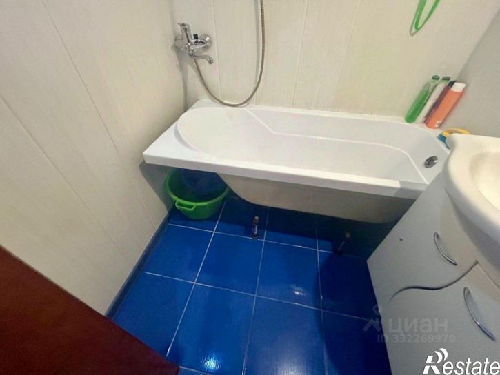 2-комн квартира ул Ахметова, 300,  д. 300