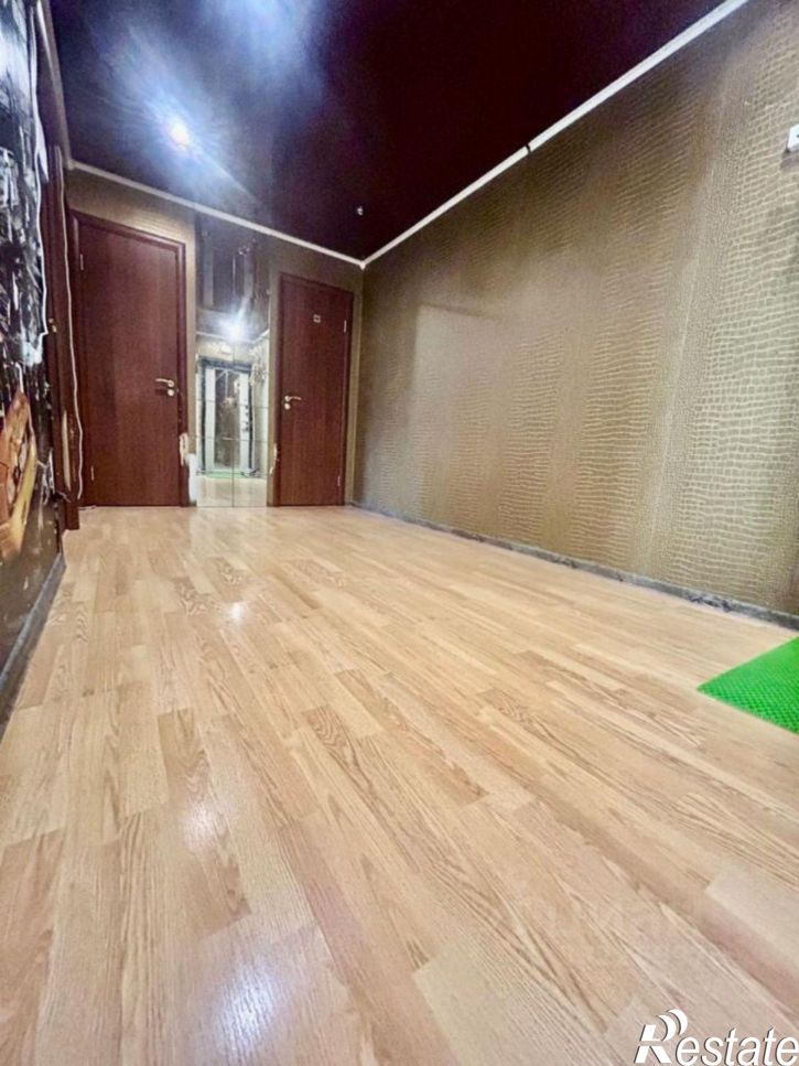 2-комн квартира ул Ахметова, 300,  д. 300