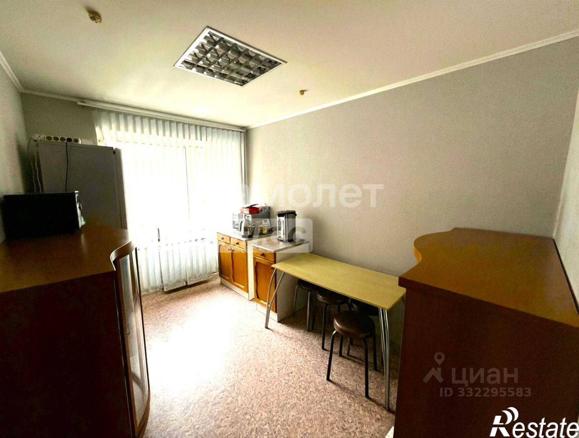 Купить офис, помещение под офис за 5 468 160 рублей на ул Российская, 33/4