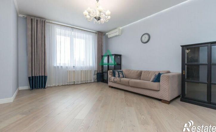 3-комн квартира ул Рихарда Зорге, 63 1,  д. 63 1,  к. 1