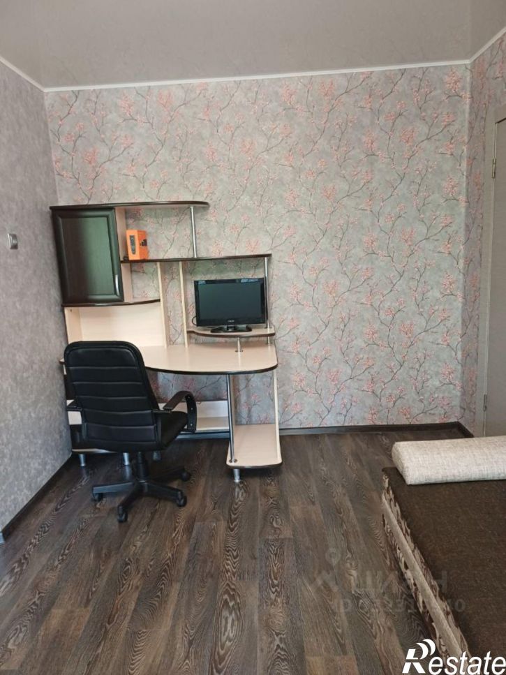 2-комн квартира пр-кт Октября, 82/2,  д. 82/2