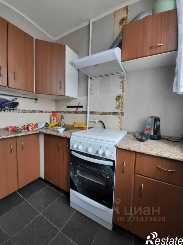 2-комн квартира ул Комарова, 18/1,  д. 18/1
