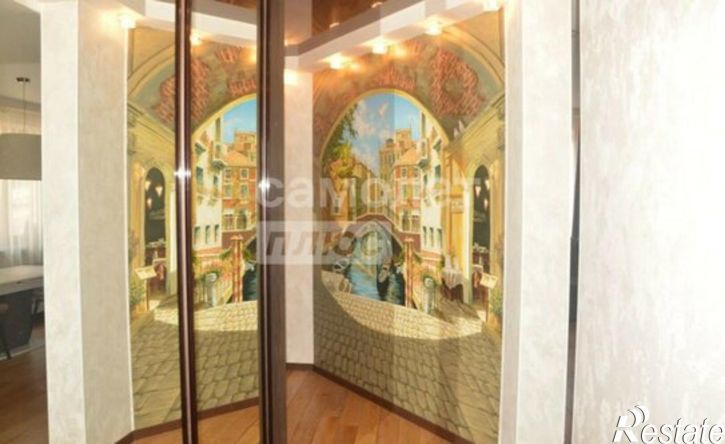 3-комн квартира ул Зайнаб Биишевой, 10,  д. 10