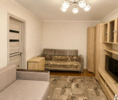 2-комн, 43кв м, этаж 1/9 ул Авроры, 7/4