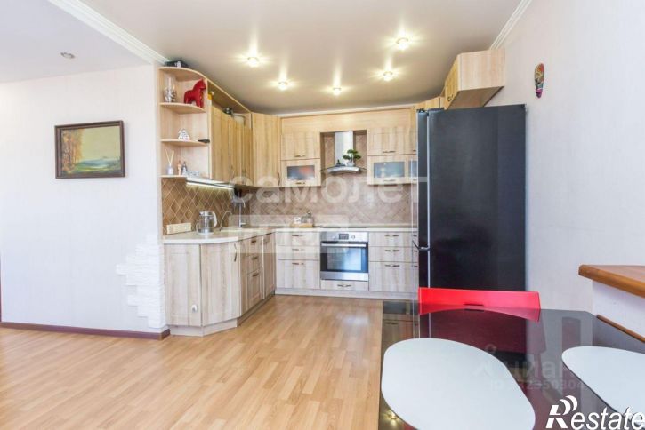 3-комн квартира б-р Баландина, 11,  д. 11