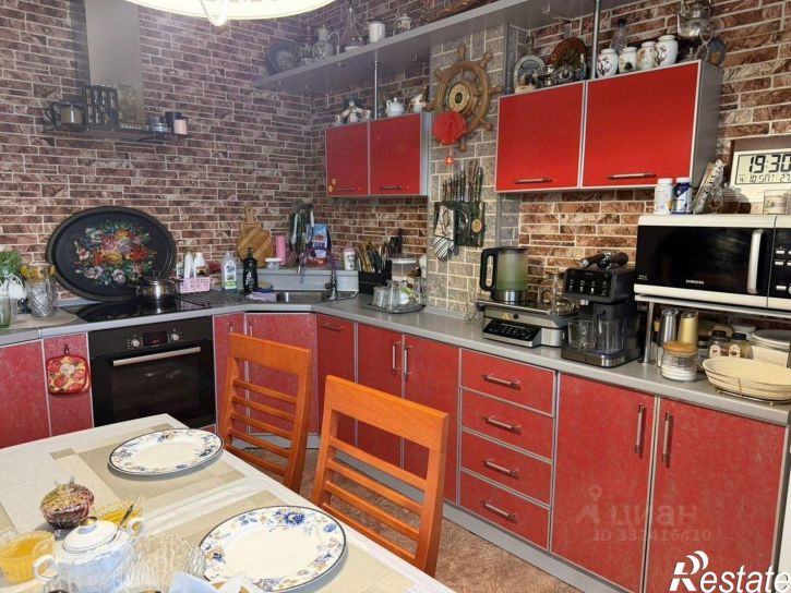 3-комн квартира ул Рихарда Зорге, 66/2,  д. 66/2