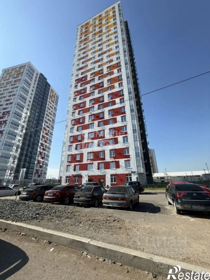3-комн квартира ул Майора Доставалова, 1,  д. 1