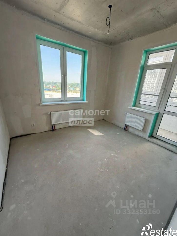 3-комн квартира ул Майора Доставалова, 1,  д. 1