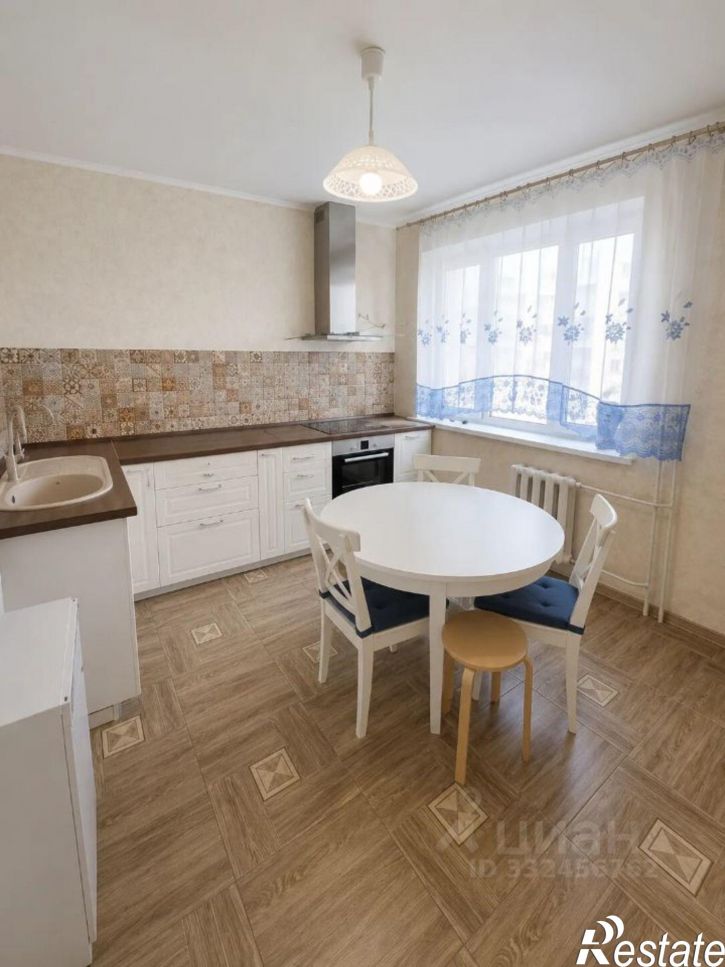 3-комн квартира ул Менделеева, 10,  д. 10