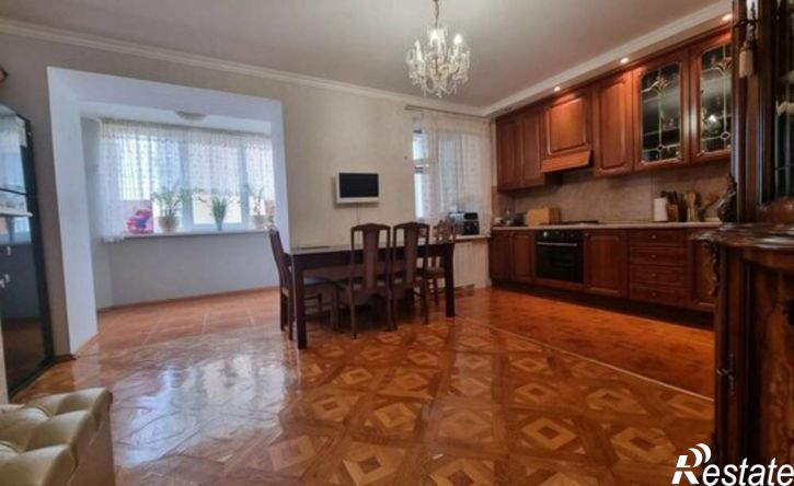 5-комн квартира ул Мингажева, 121/2,  д. 121/2