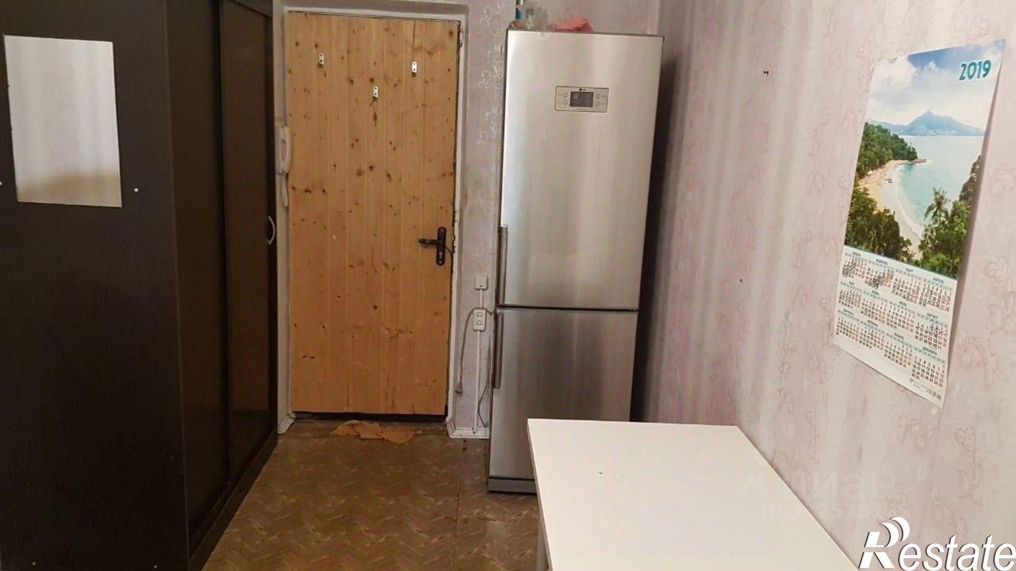 Сдать комнату за 10 000 рублей на пр-кт Октября, 74