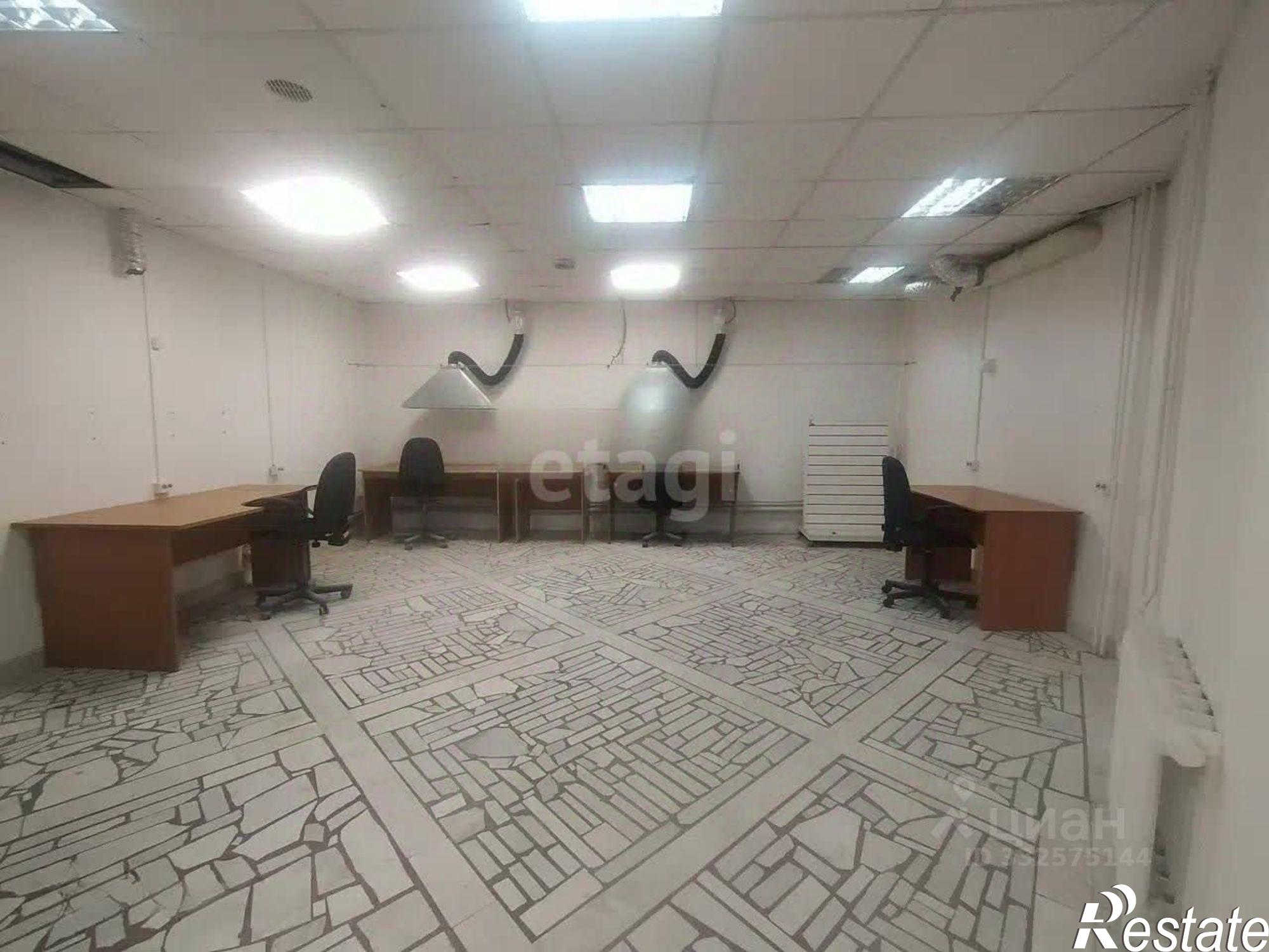Купить офис, помещение под офис за 56 400 000 рублей на ул Революционная, 78