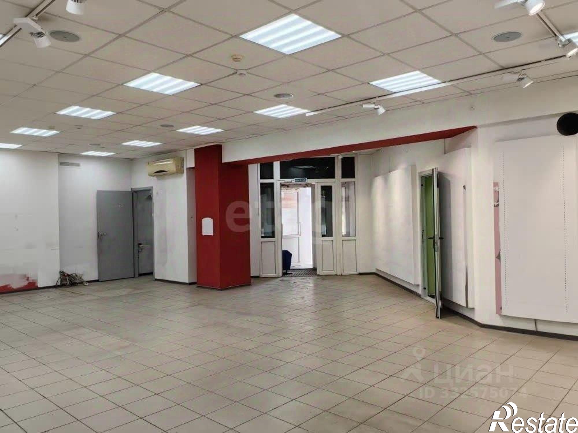 Купить торговое помещение за 29 946 000 рублей на ул Ферина, 4