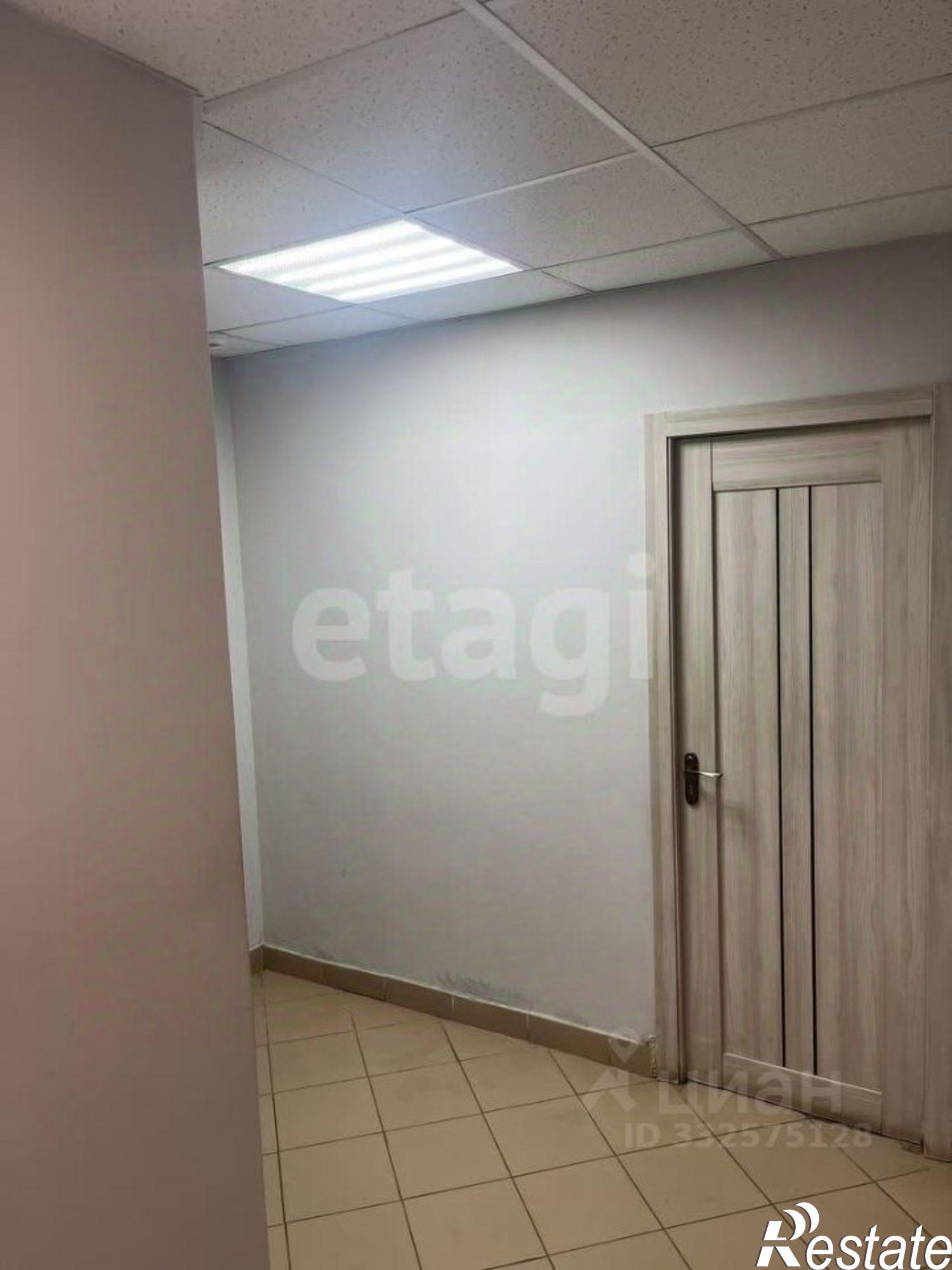 Купить офис, помещение под офис за 11 900 200 рублей на ул Максима Рыльского, 12 1