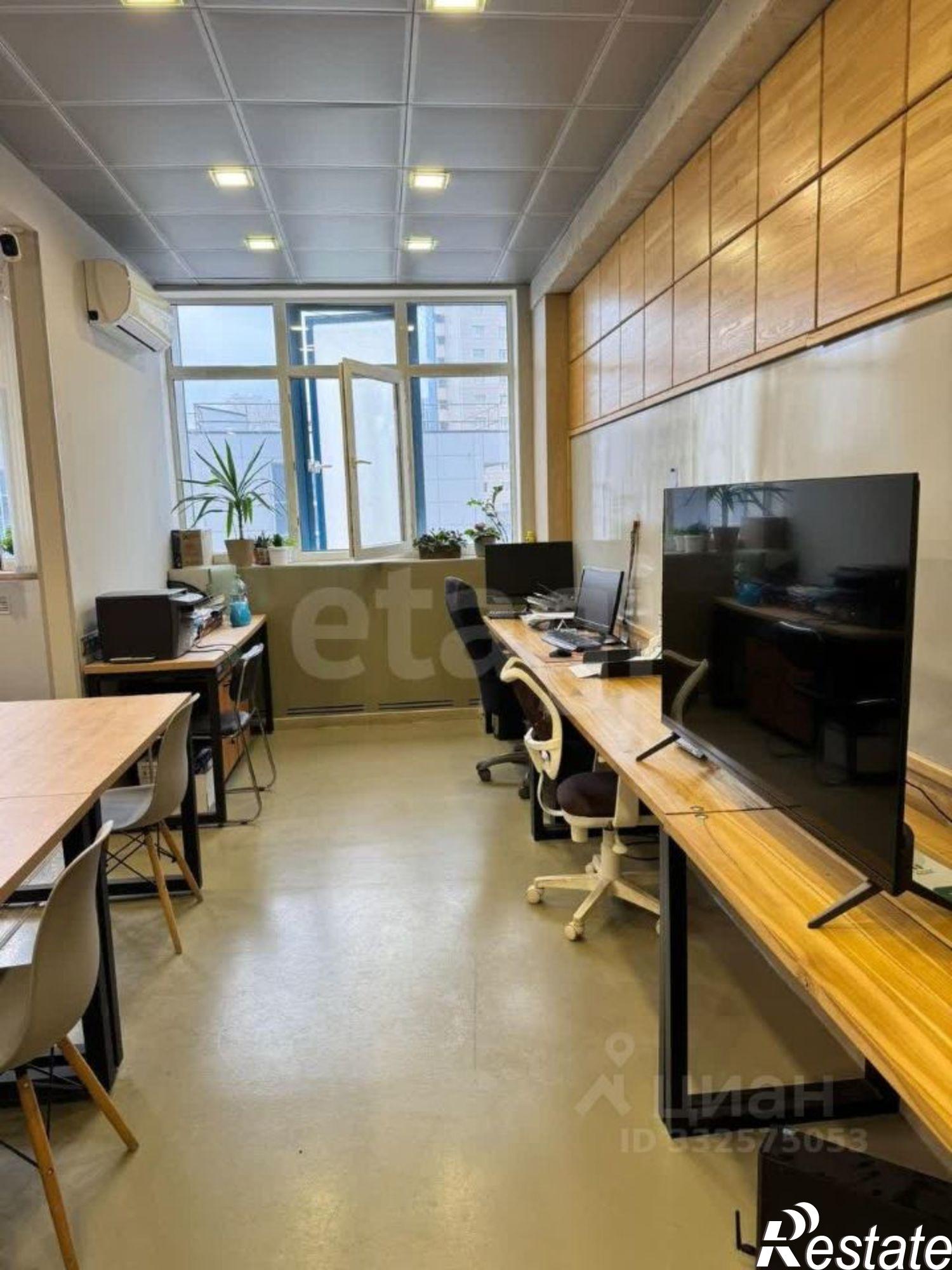 Купить офис, помещение под офис за 38 995 200 рублей на ул Менделеева, 137