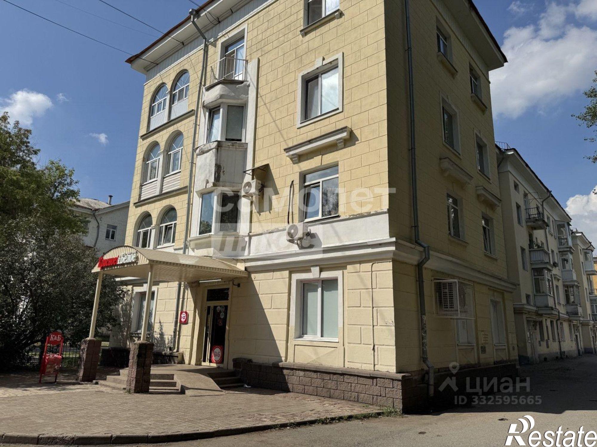Купить торговое помещение за 18 489 100 рублей на ул Мира, 38
