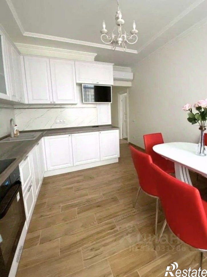 2-комн квартира ул 8 Марта, 19,  д. 19