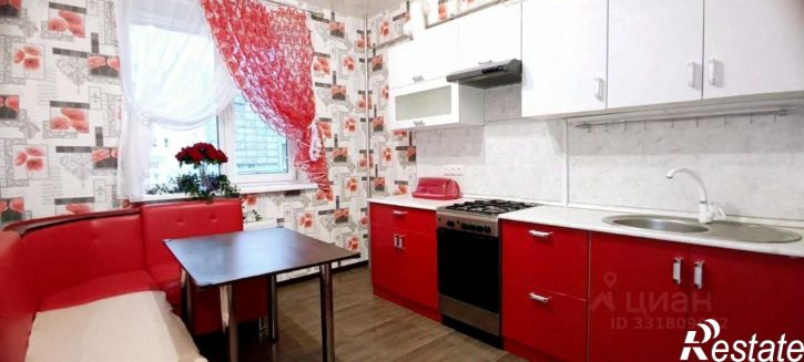 1-комн квартира ул Евгения Столярова, 6,  д. 6