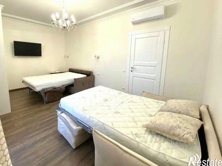 2-комн квартира ул 8 Марта, 19,  д. 19