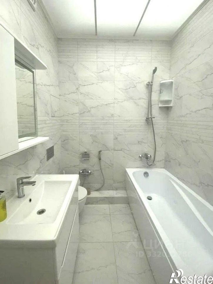 2-комн квартира ул 8 Марта, 19,  д. 19