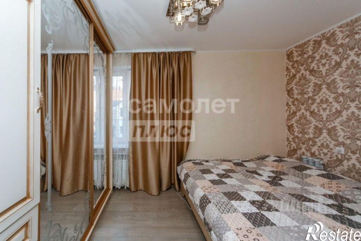4-комн квартира б-р Героев труда, 7/6г,  д. 7/6г