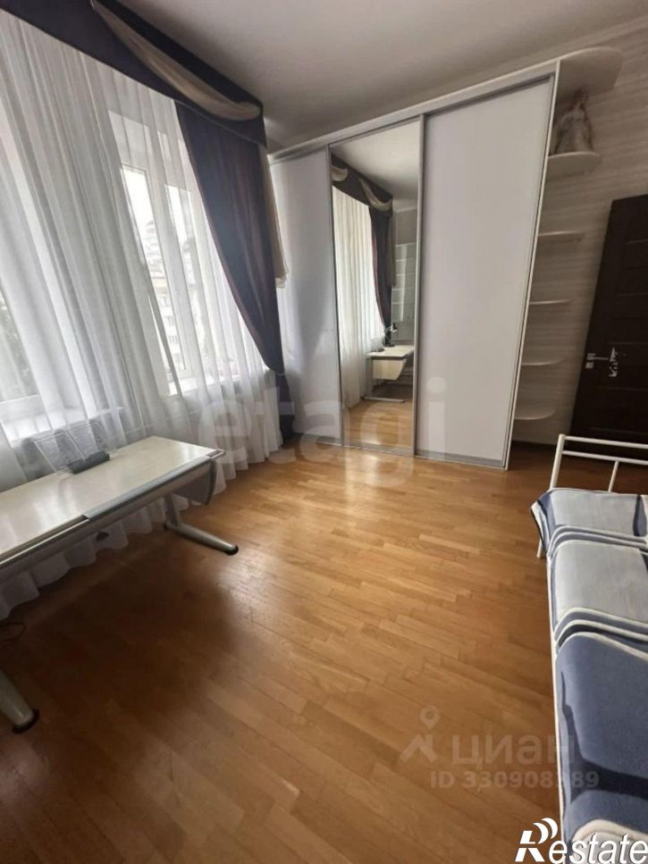 3-комн квартира ул Достоевского, 49,  д. 49
