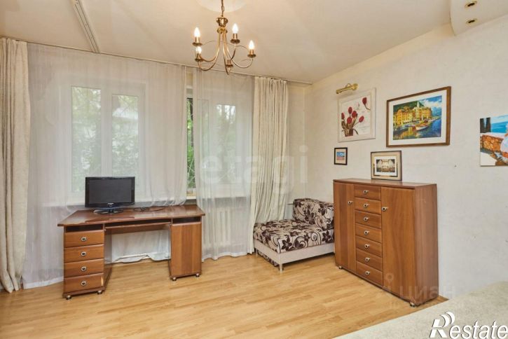 3-комн квартира ул Репина, 17,  д. 17