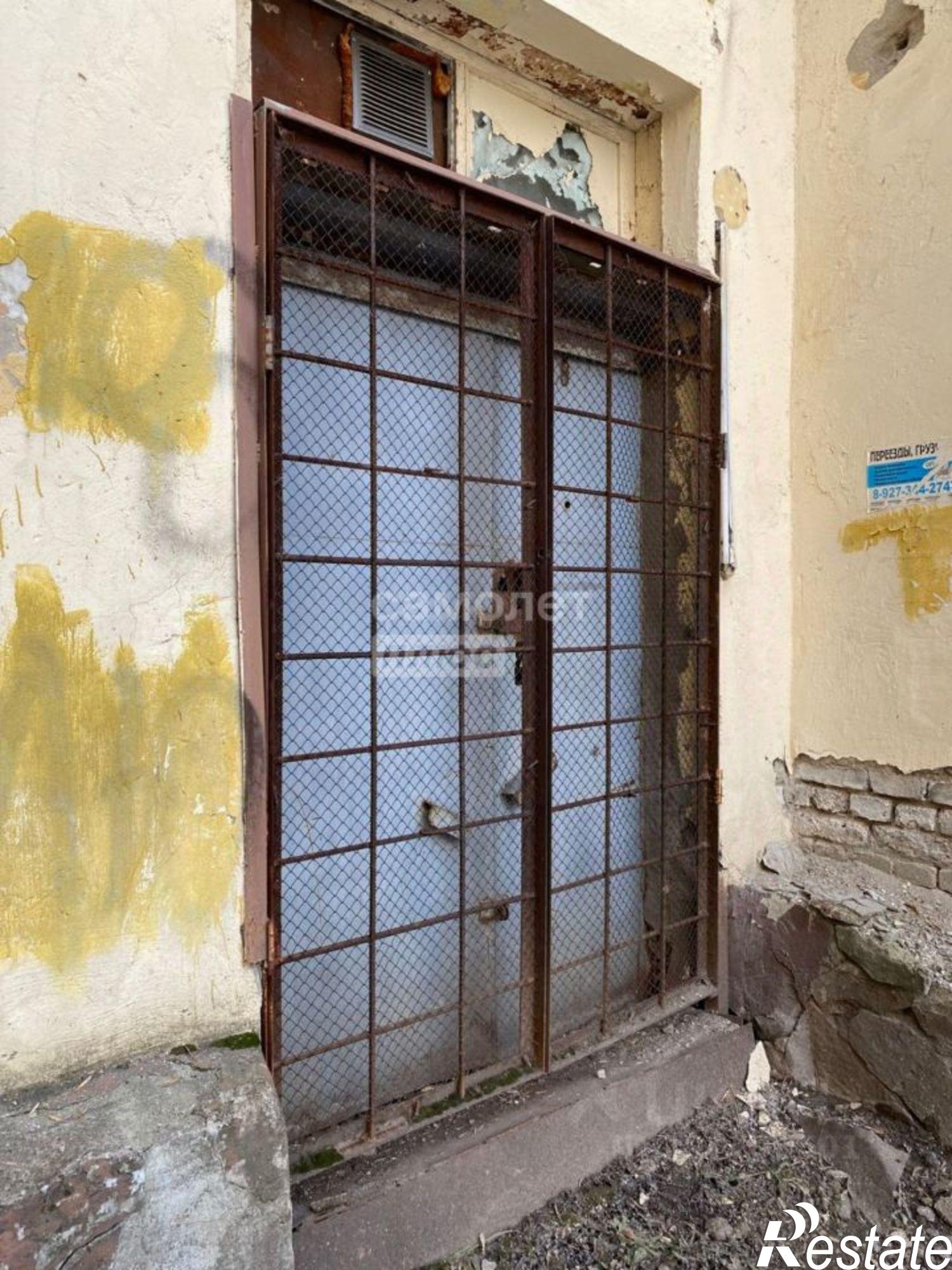 Купить торговое помещение за 1 796 510 рублей на ул Калинина, 31