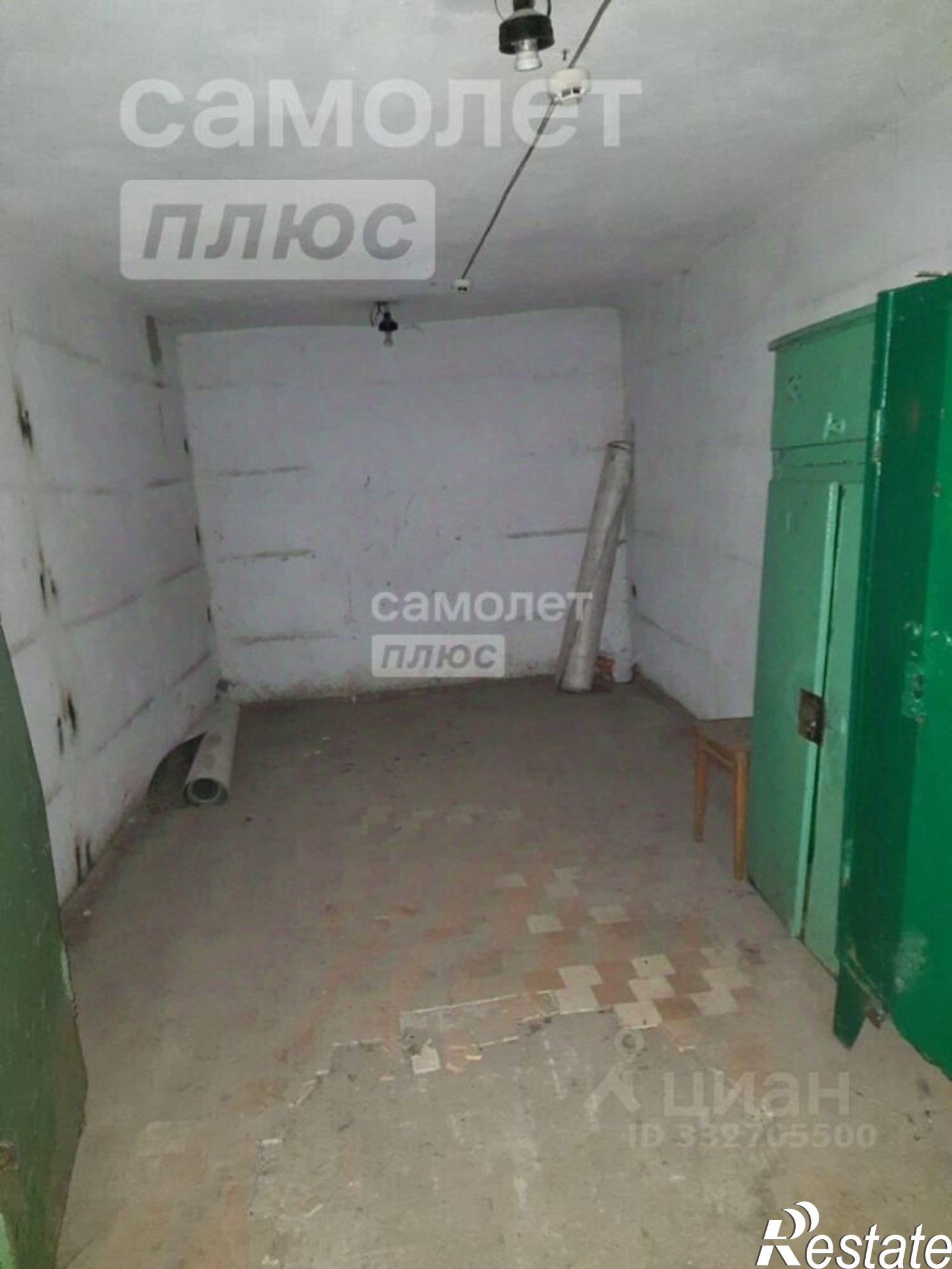 Купить торговое помещение за 2 983 200 рублей на ул Кремлевская, 57