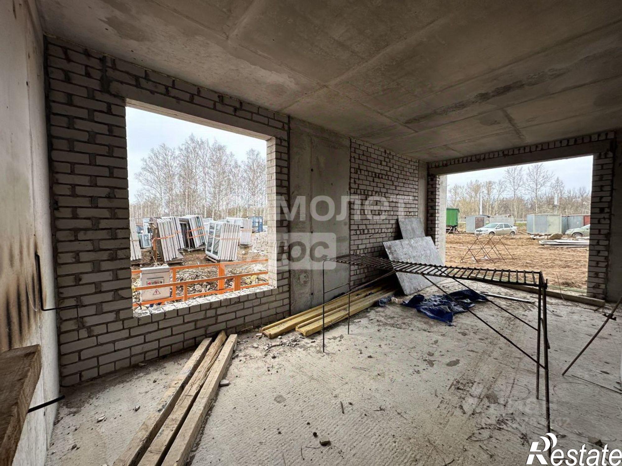Купить торговое помещение за 9 315 000 рублей на ЖК Паруса тер., д.1
