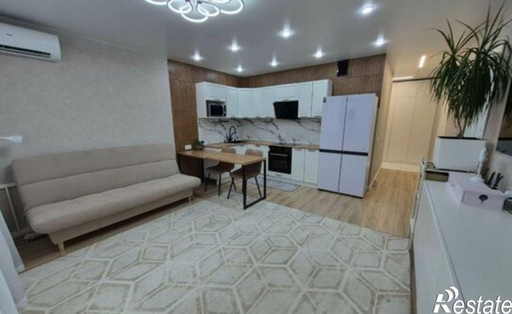 3-комн квартира Яркий б-р, 9,  д. 9