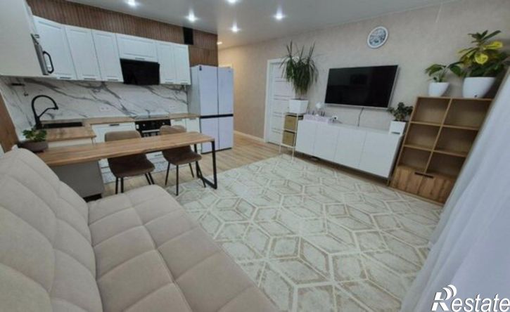 3-комн квартира Яркий б-р, 9,  д. 9