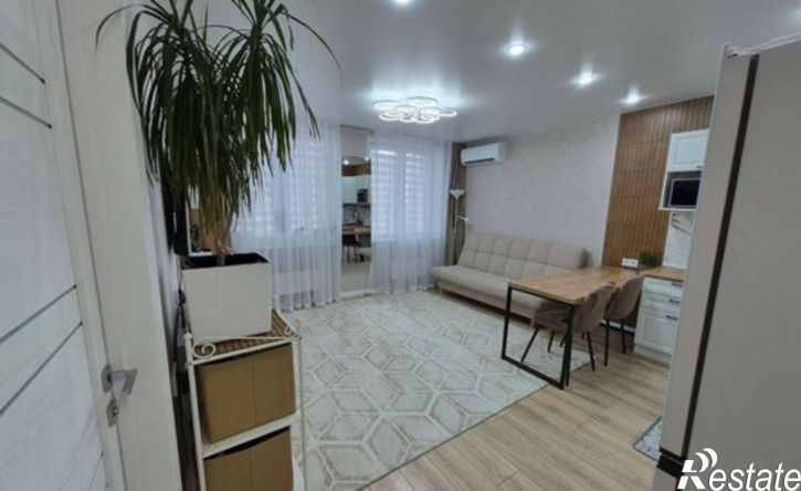3-комн квартира Яркий б-р, 9,  д. 9