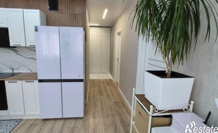 3-комн квартира Яркий б-р, 9,  д. 9