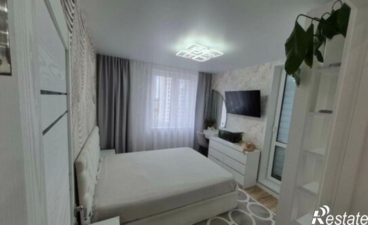 3-комн квартира Яркий б-р, 9,  д. 9