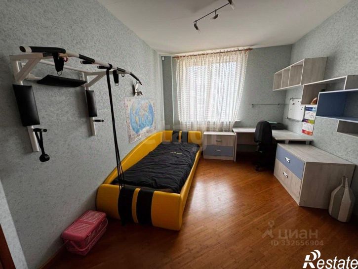 4-комн квартира ул Рихарда Зорге, 70,  д. 70