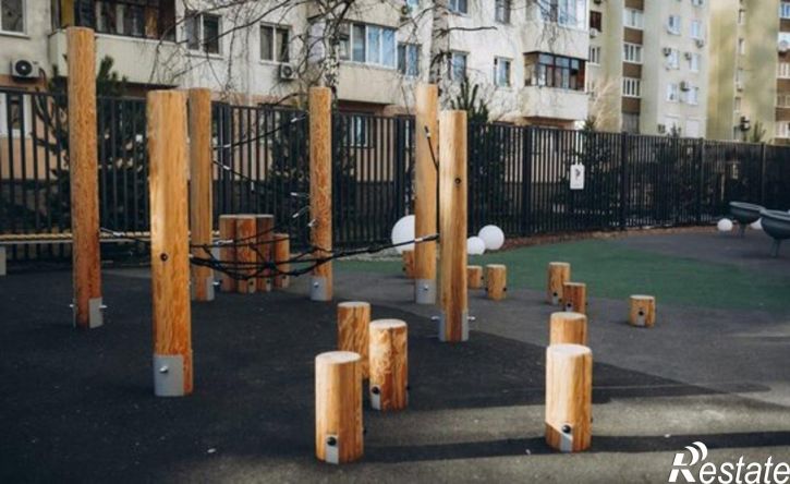 2-комн квартира ул Братьев Кадомцевых, 15,  д. 15