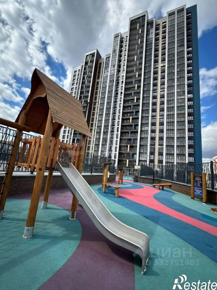 3-комн квартира ул Комсомольская, 8,  д. 8