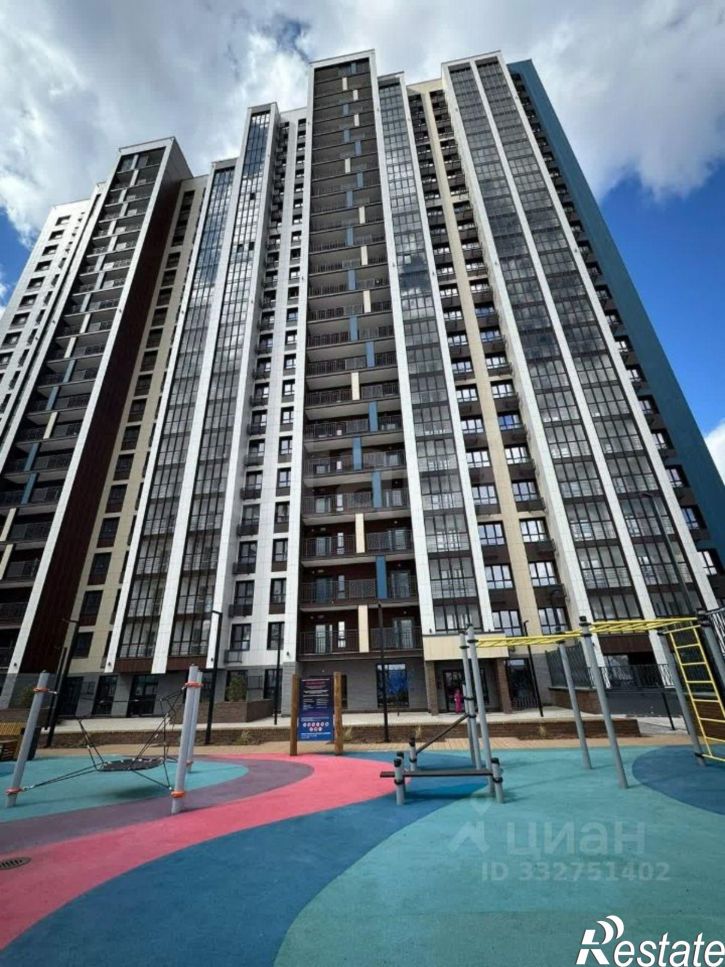 3-комн квартира ул Комсомольская, 8,  д. 8