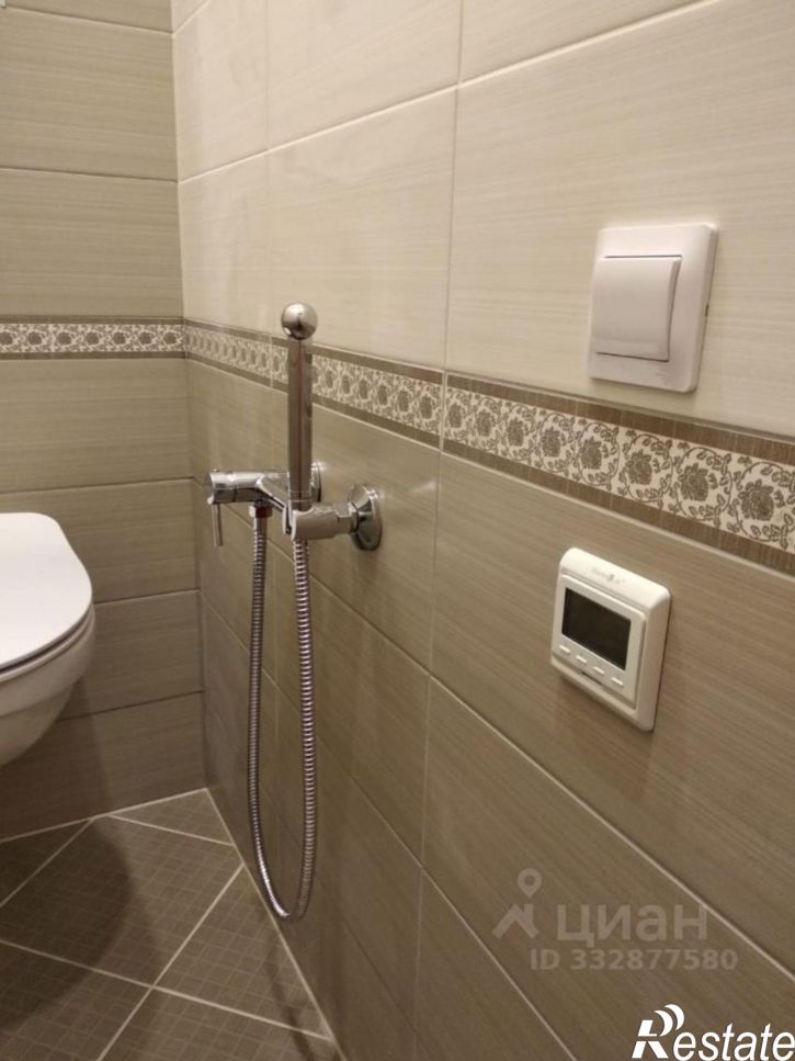 3-комн квартира Артезианская улица, 15,  д. 15