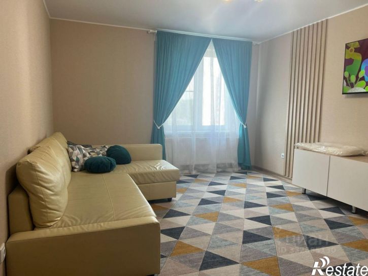 3-комн квартира ул Просвещения, 5,  д. 5