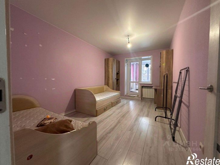 3-комн квартира ул Ахметова, 300,  д. 300