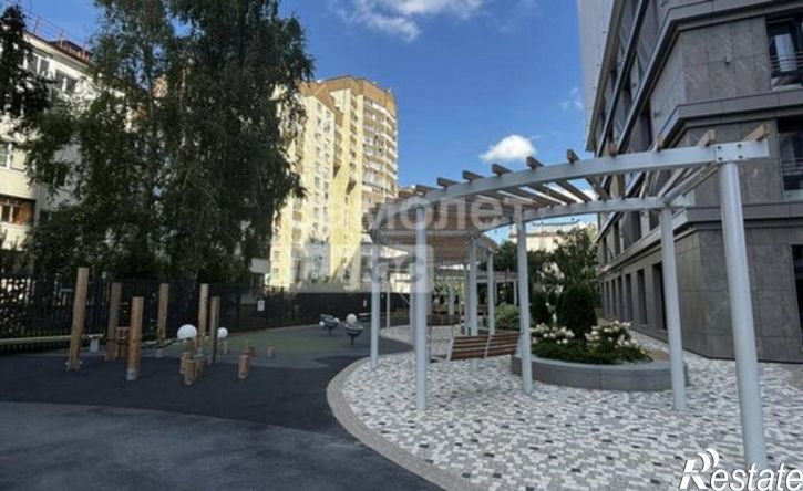 2-комн квартира ул Братьев Кадомцевых, 15,  д. 15