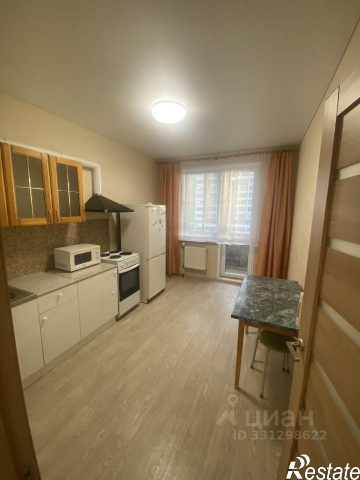 1-комн квартира ул Евгения Столярова, 6а,  д. 6а