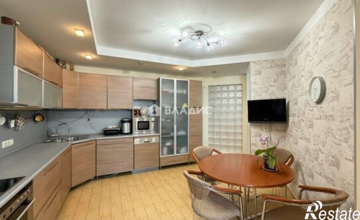 4-комн квартира ул Рихарда Зорге, 70,  д. 70